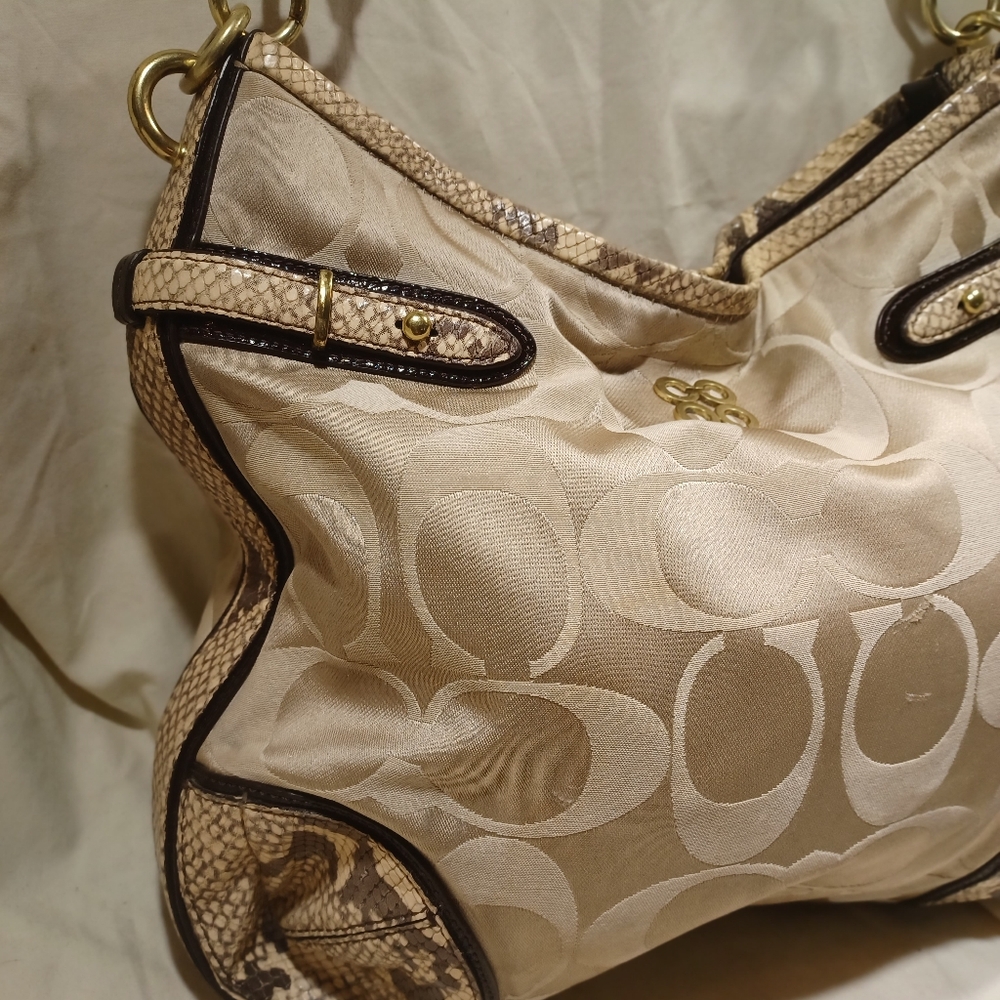 Coach sateen hobo - Picture 2 of 14